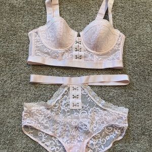 Adore Me - Lingerie Set